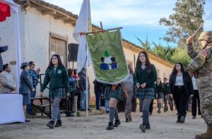 Estandarte de la Escuela Jorge González Bastías